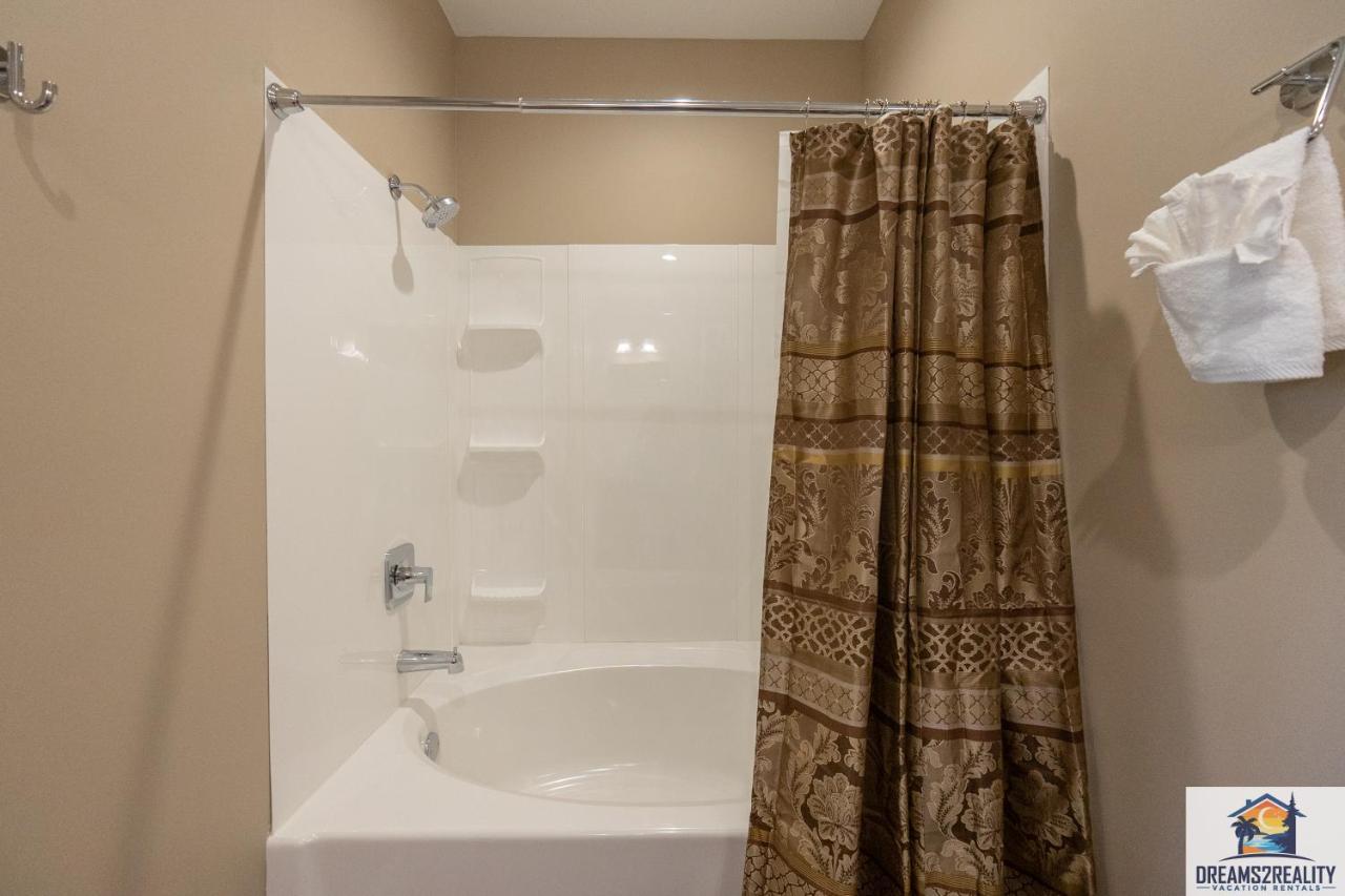 Hébergement de vacances New Build - Walk-in - Amenities - Near 76 Strip - Free Attraction Tickets - Fh-g201 Branson